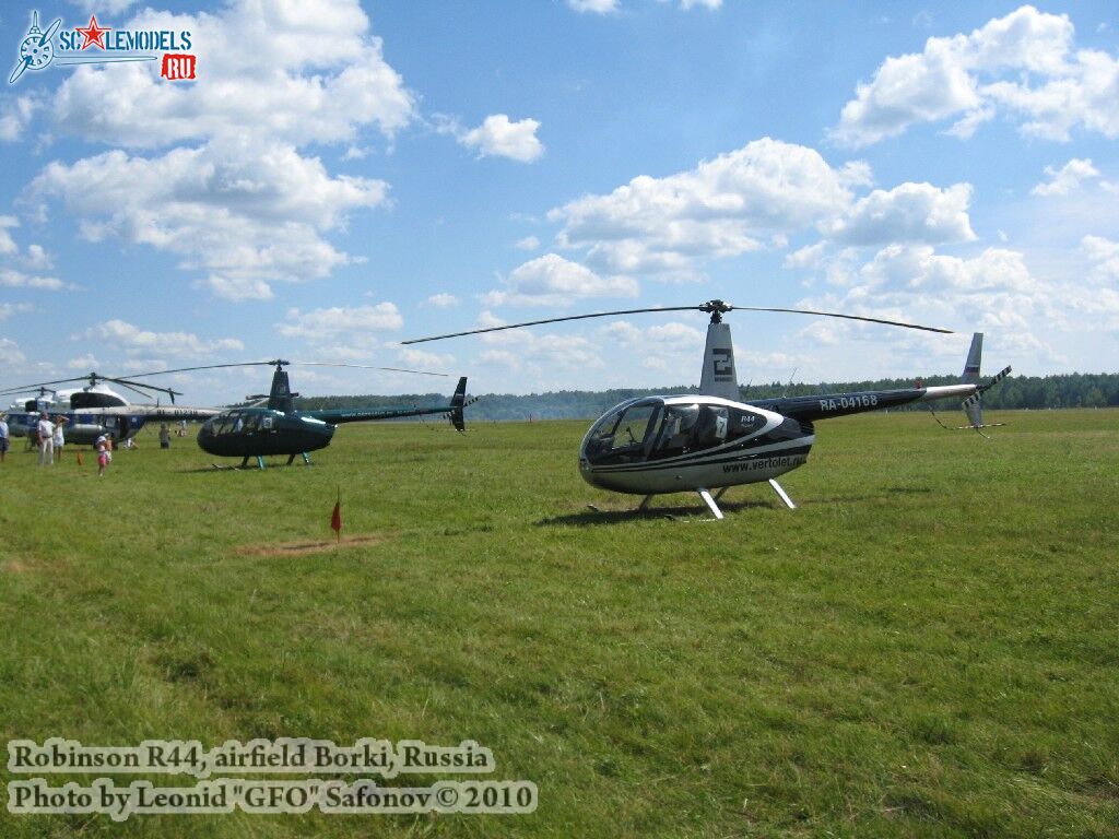 robinson-r44_0029.jpg