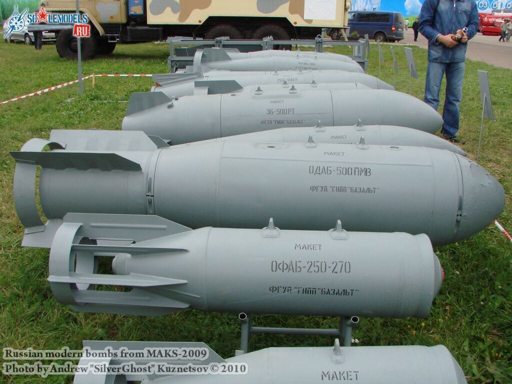 bombs_maks_0001.jpg