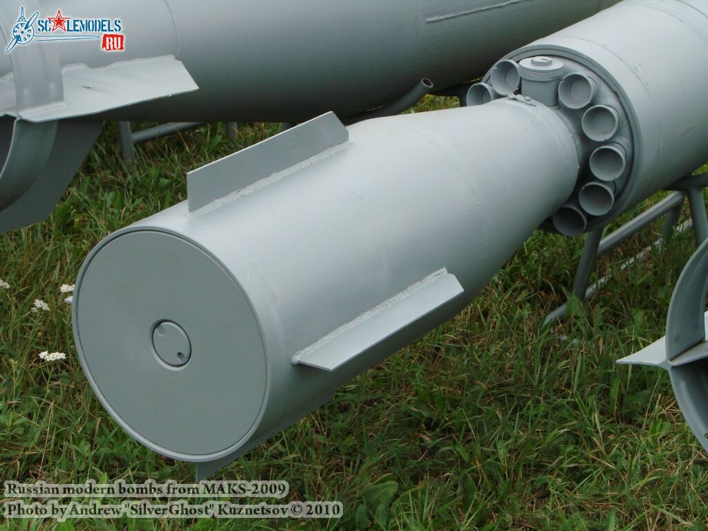 bombs_maks_0009.jpg