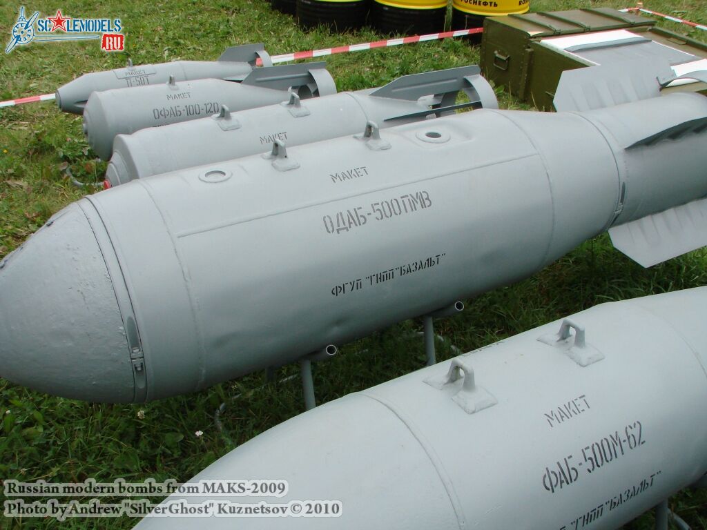 bombs_maks_0017.jpg