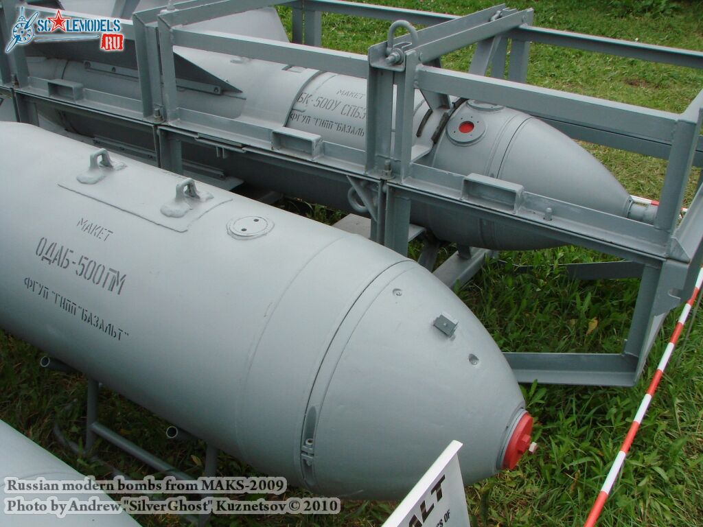 bombs_maks_0020.jpg