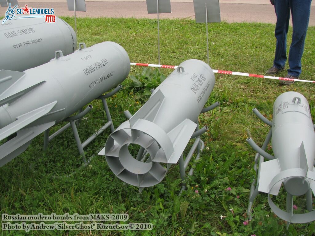 bombs_maks_0027.jpg