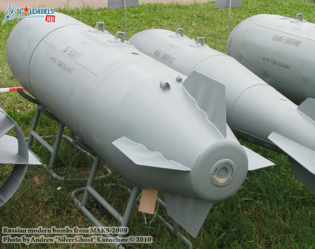 bombs_maks_0071.jpg