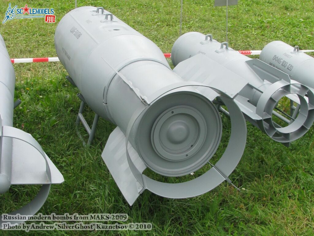 bombs_maks_0074.jpg