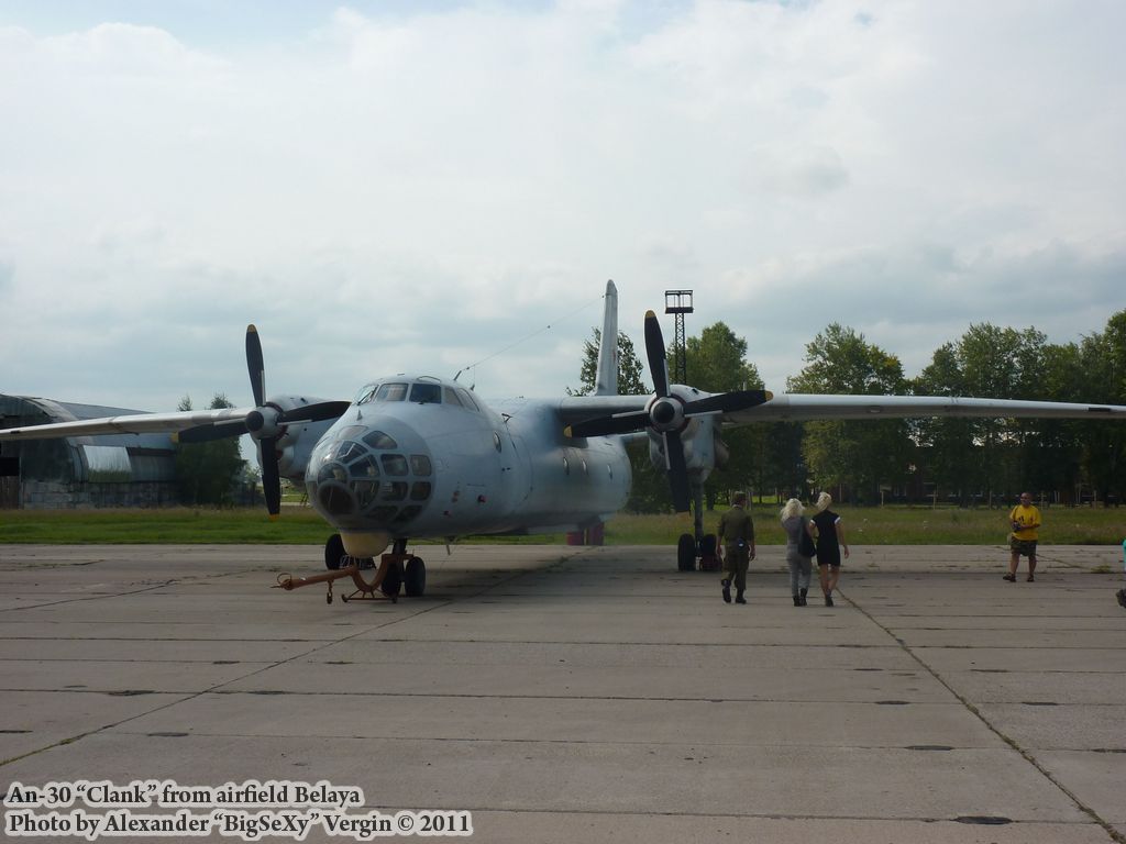 An-30_17