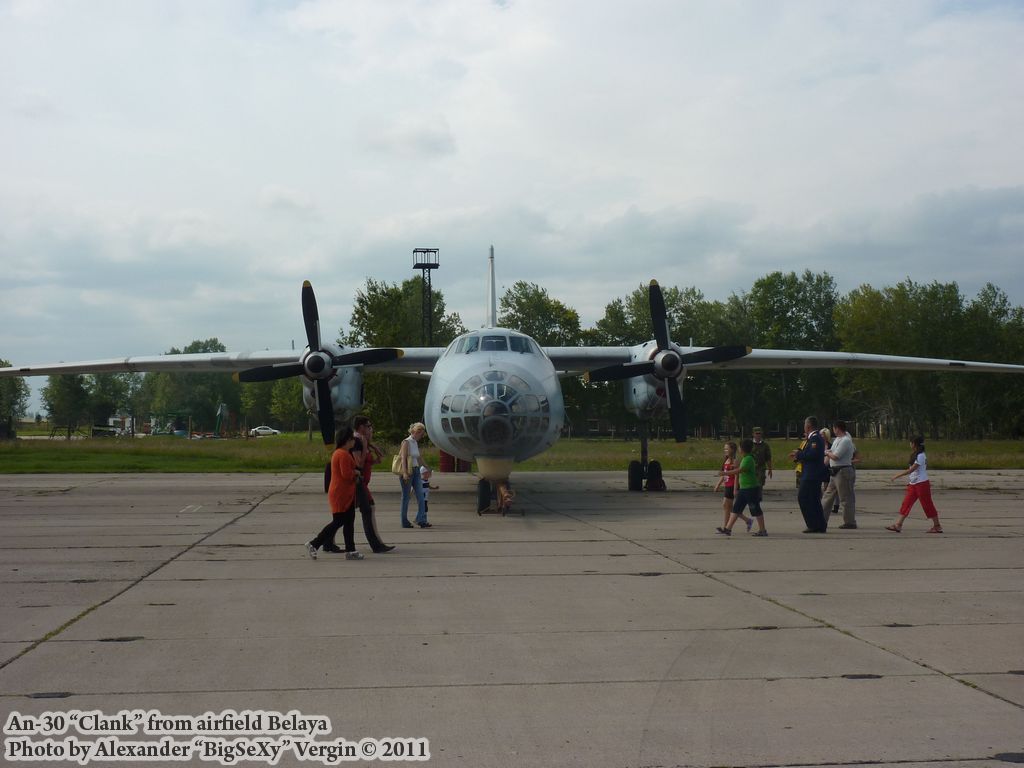 An-30_18