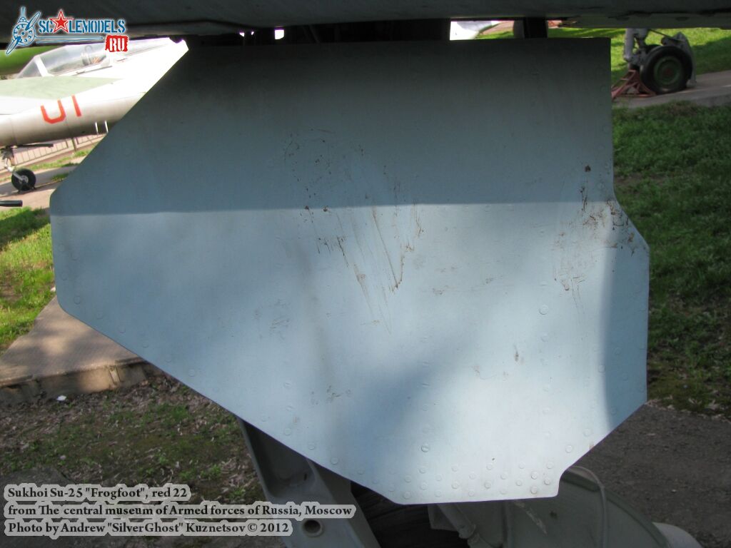 Su-25_Frogfoot_0064.jpg