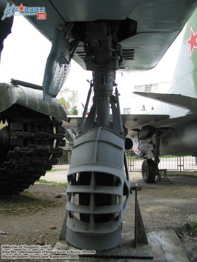 Su-25_Frogfoot_0199.jpg
