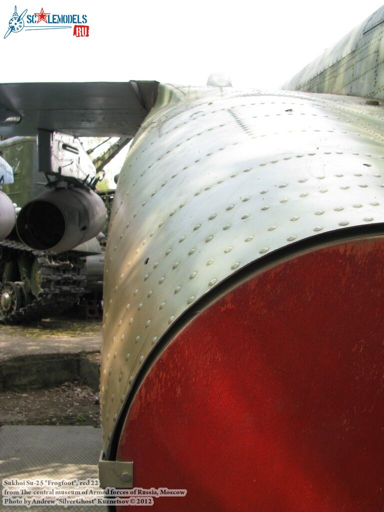 Su-25_Frogfoot_0352.jpg