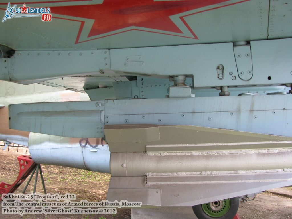Su-25_Frogfoot_0699.jpg