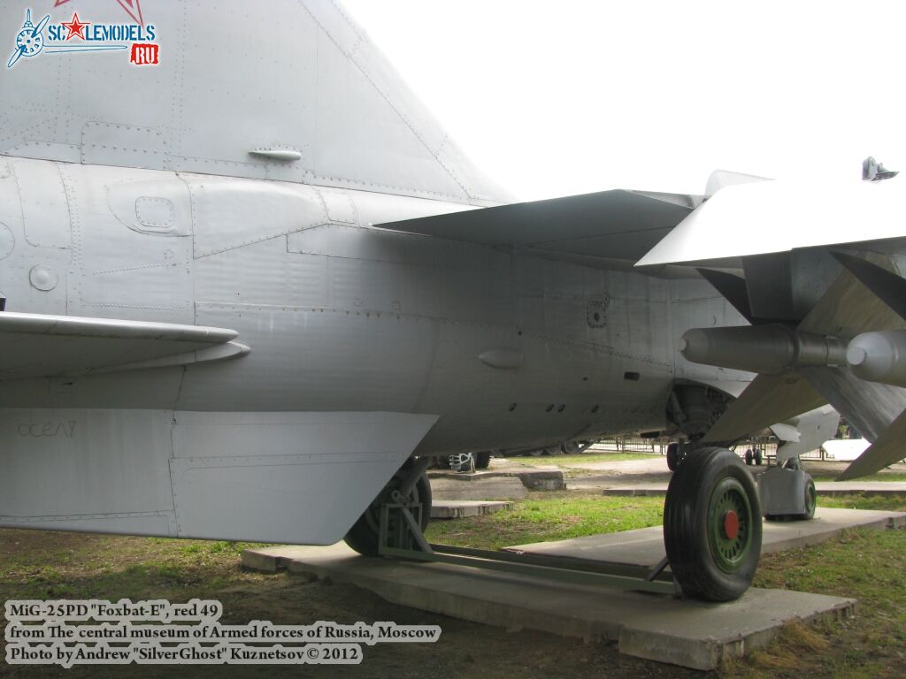 MiG-25PD_0275.jpg