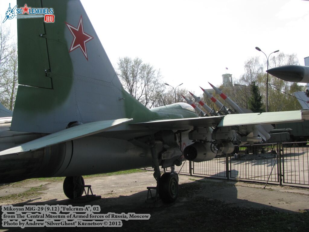 MiG-29_9-12_0909.jpg