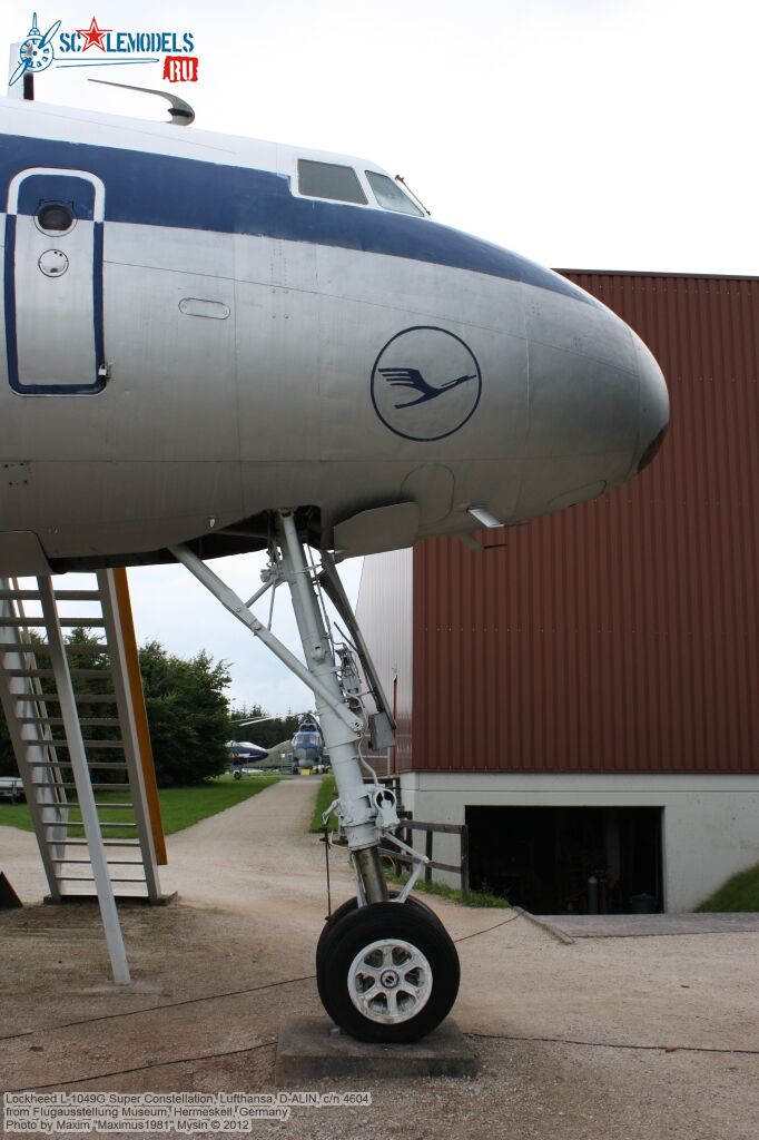 L-1049G_Super_Constellation_0049.jpg