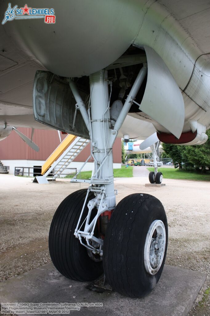 L-1049G_Super_Constellation_0044.jpg