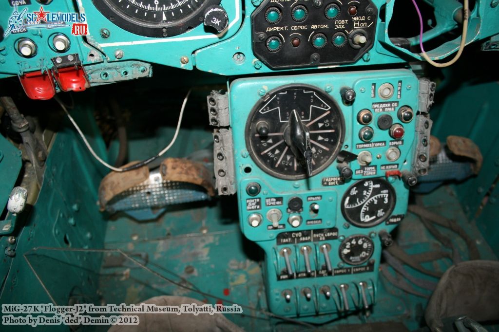 MiG-27_cockpit_0018.jpg