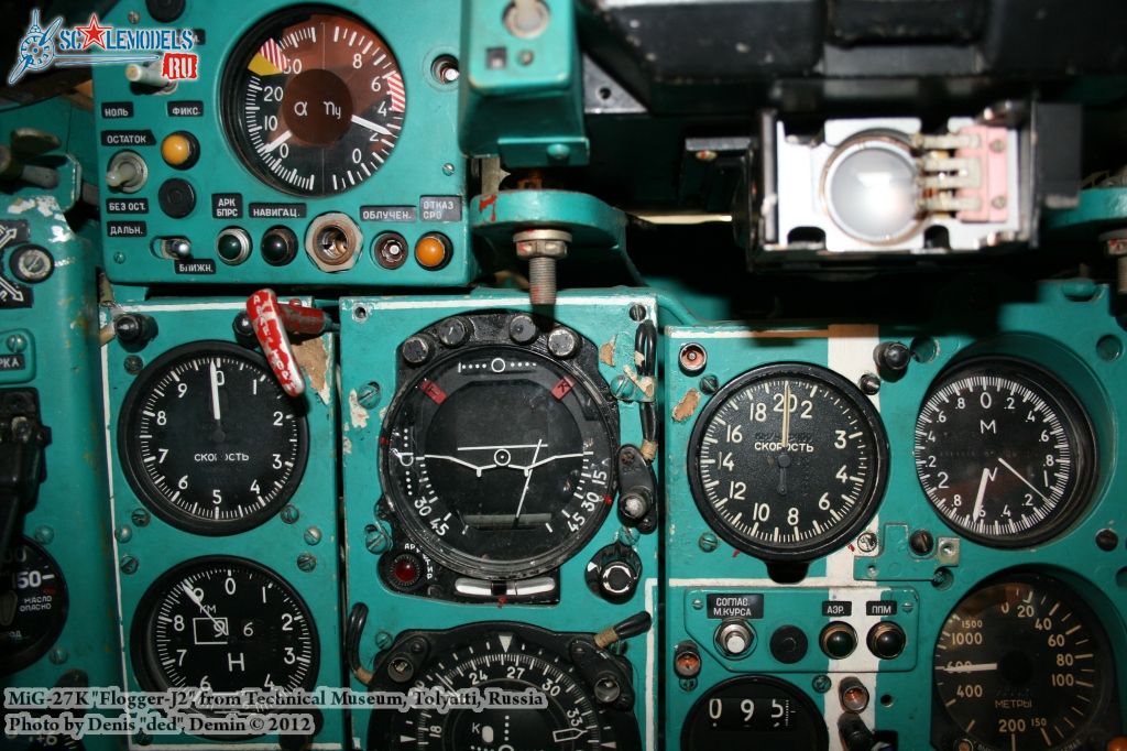 MiG-27_cockpit_0049.jpg