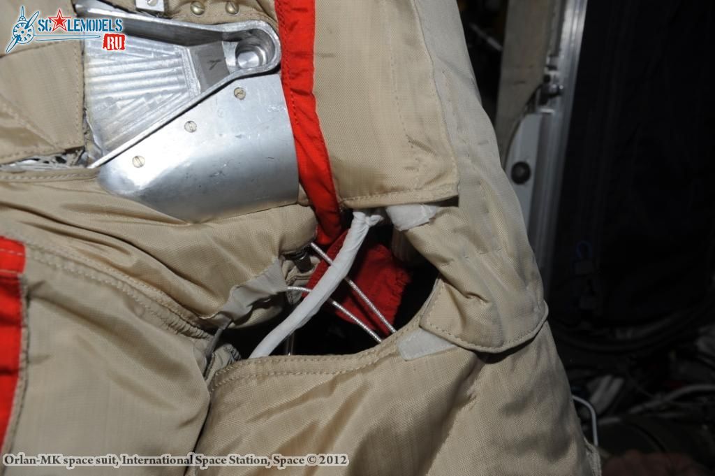 Orlan_space_suit_0023.jpg