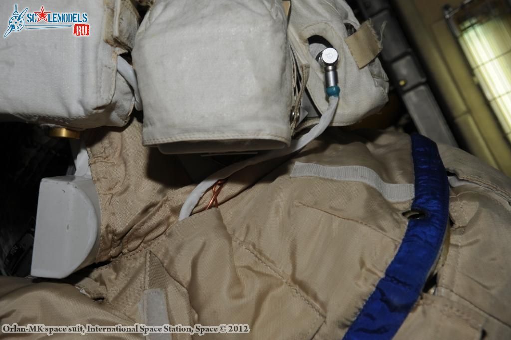 Orlan_space_suit_0028.jpg