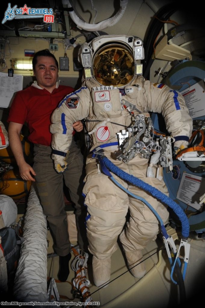 Orlan_space_suit_0037.jpg