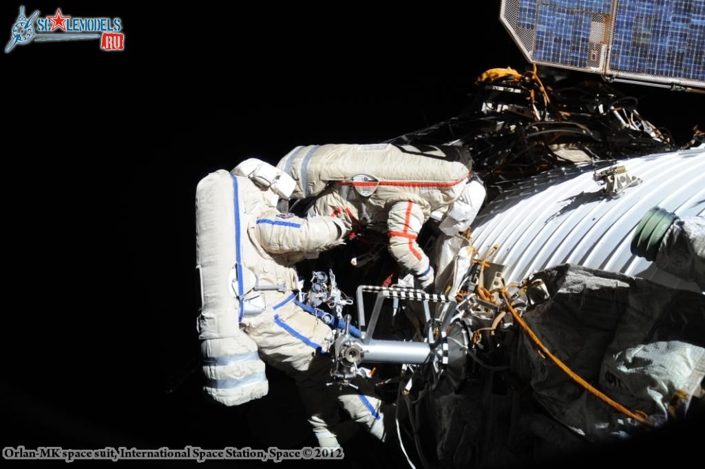 Orlan_space_suit_0039.jpg