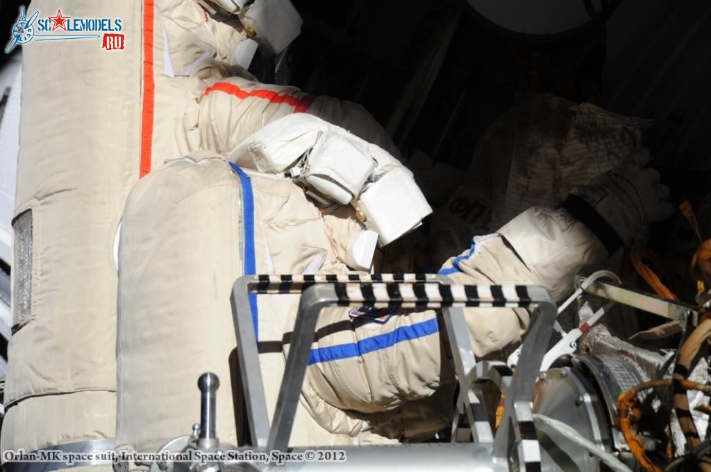 Orlan_space_suit_0051.jpg