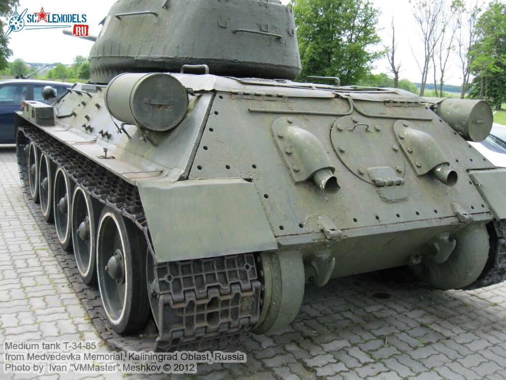 T-34-85_0015.jpg