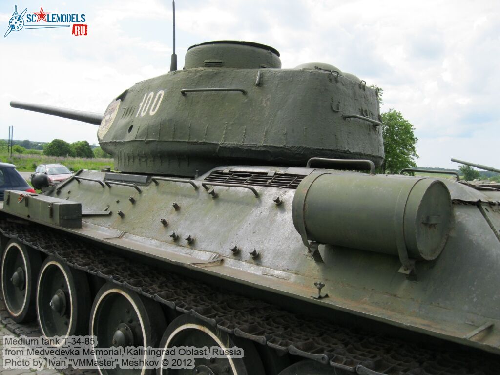 T-34-85_0016.jpg