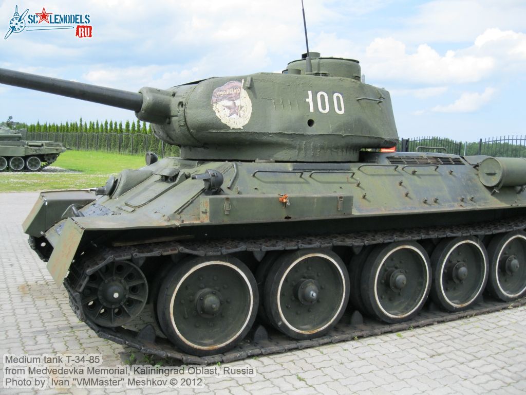 T-34-85_0018.jpg