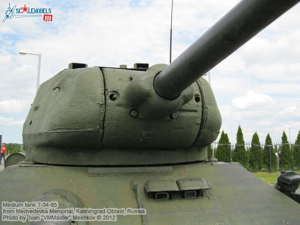 T-34-85_0003.jpg