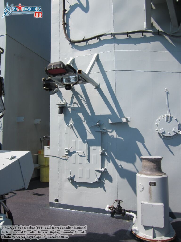 HMCS_Ville_de_Quebec_0102.jpg