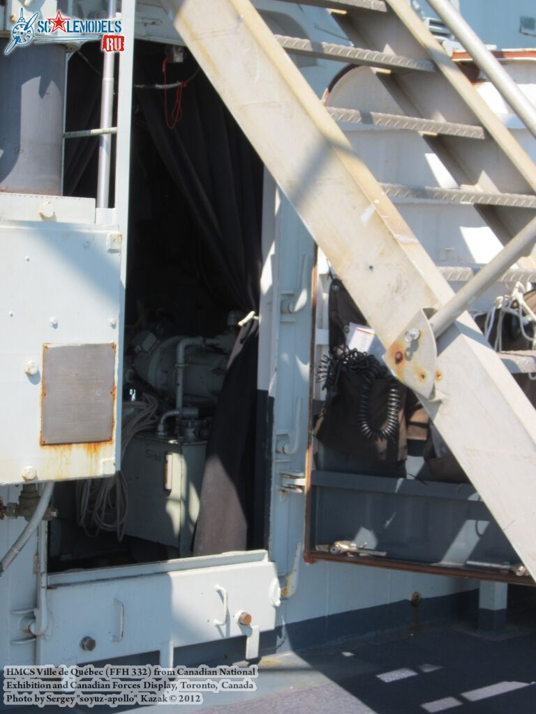 HMCS_Ville_de_Quebec_0106.jpg