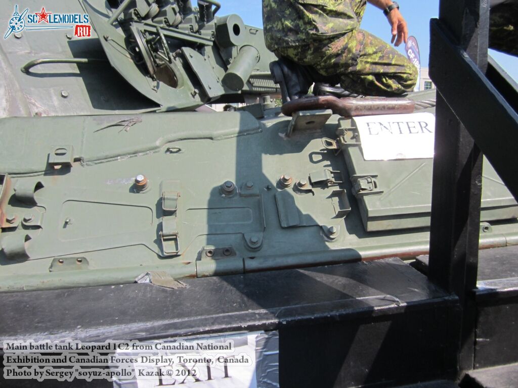 Leopard_1C2_0056.jpg