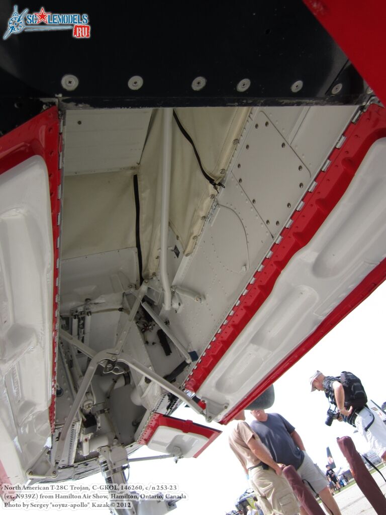 T-28C_Trojan_0078.jpg