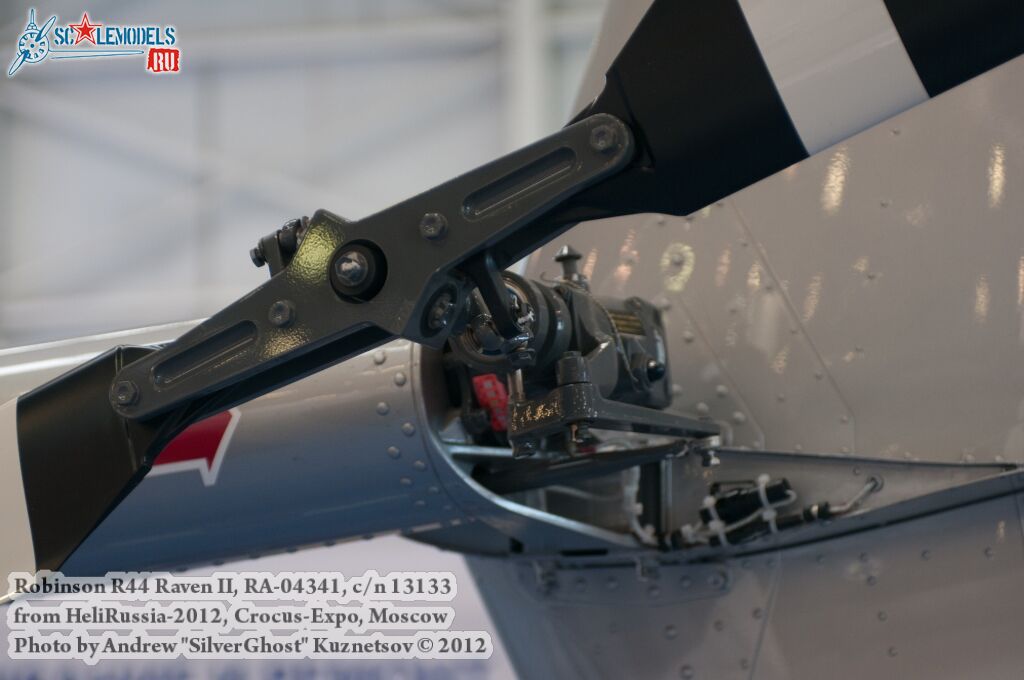 R44_Raven_II_0054.jpg