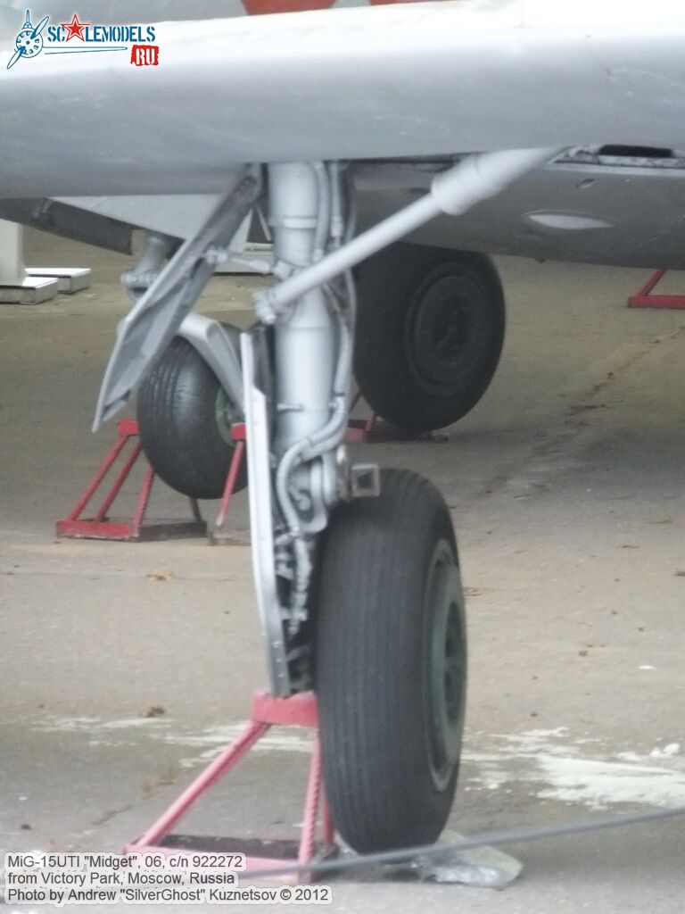 MiG-15UTI_0006.jpg