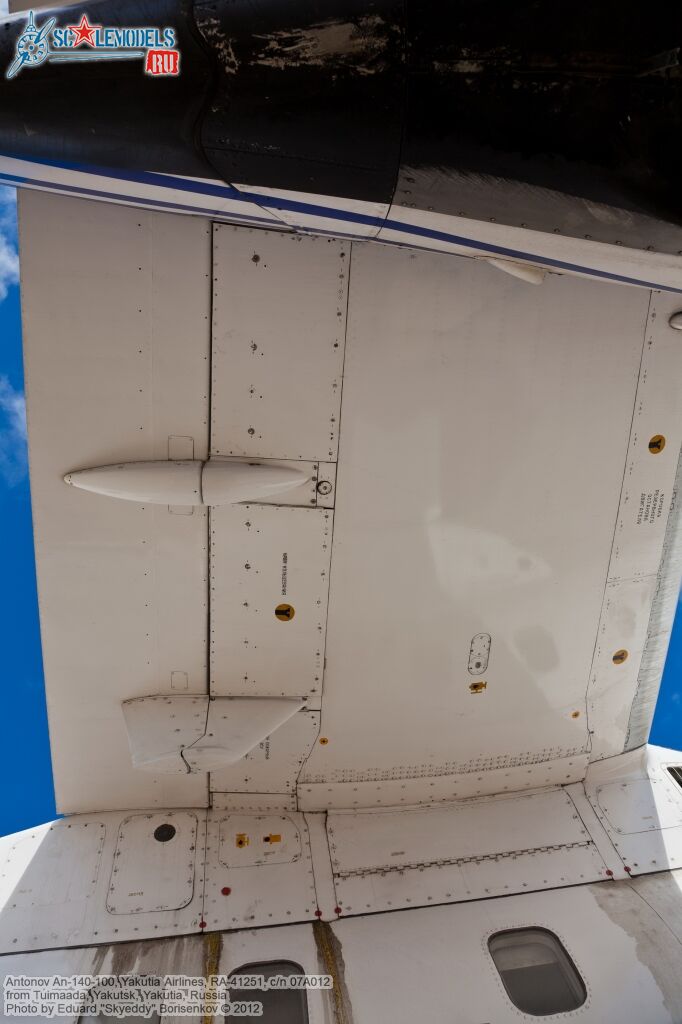 An-140_RA-41251_0067.jpg
