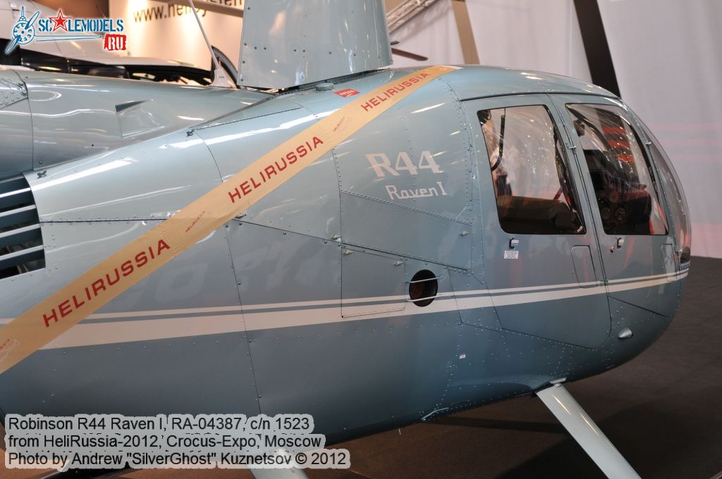 Robinson_R44_0028.jpg