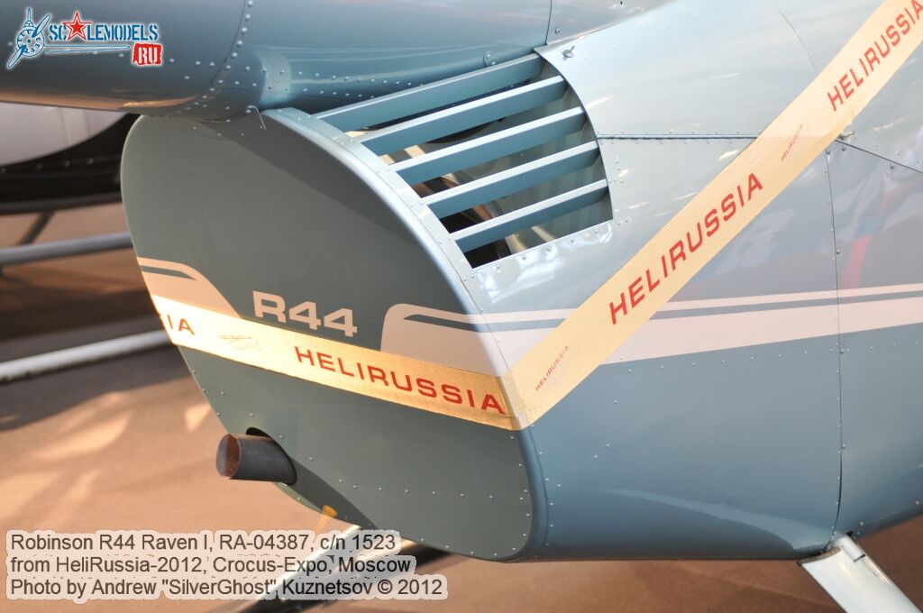 Robinson_R44_0030.jpg