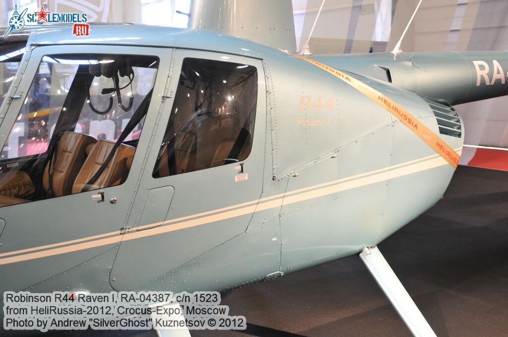 Robinson_R44_0065.jpg