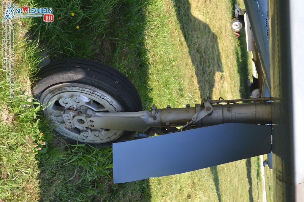F-84F_thunderstreak_0010.jpg