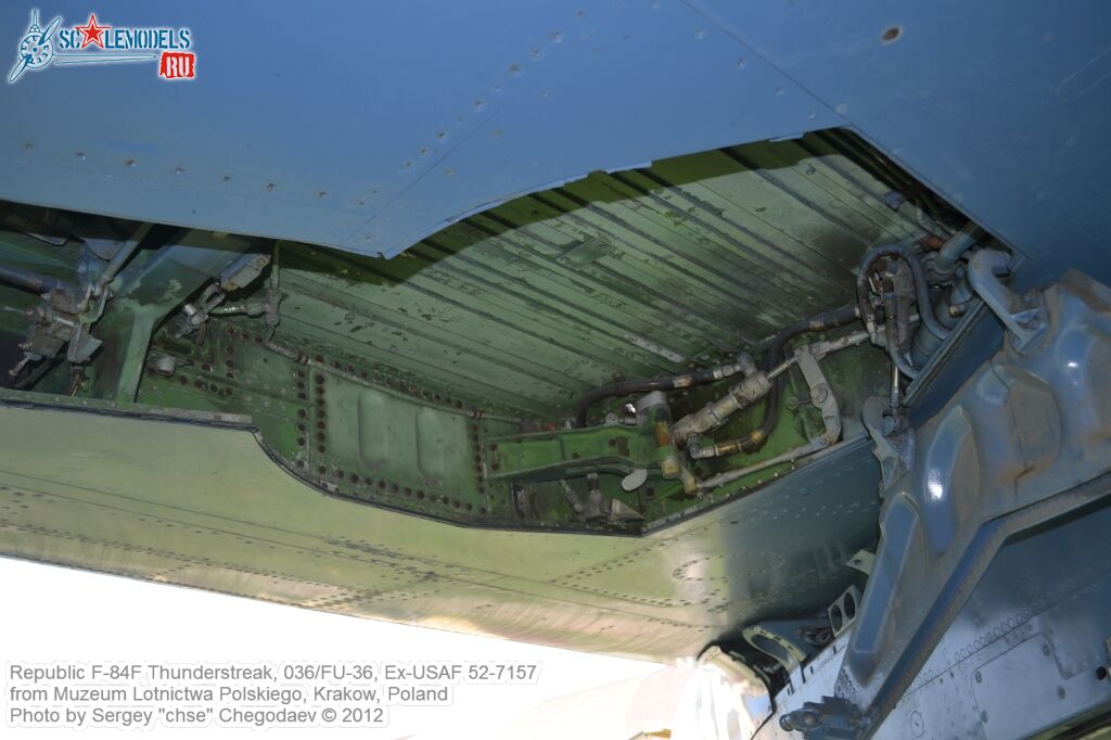 F-84F_thunderstreak_0015.jpg