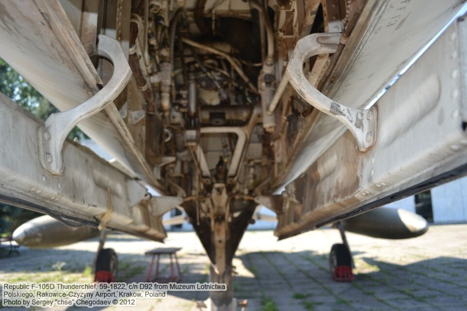 F-105D_0005.jpg