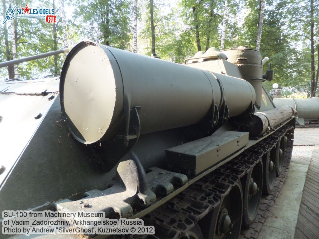 SU-100_0010.jpg