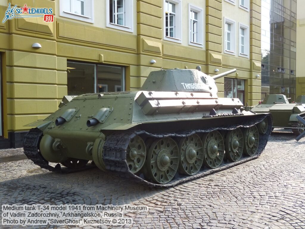 T-34_model_1941_0041.jpg
