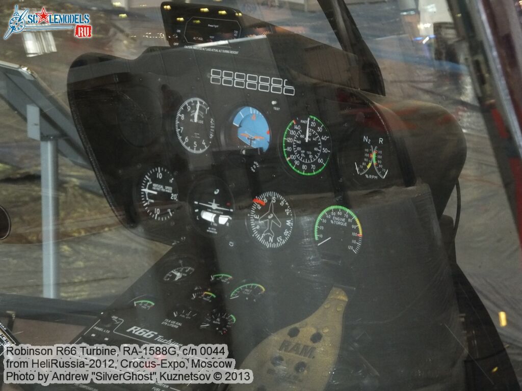 Robinson_R66_0019.jpg