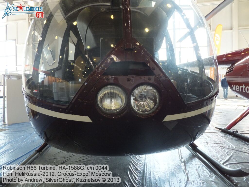 Robinson_R66_0026.jpg