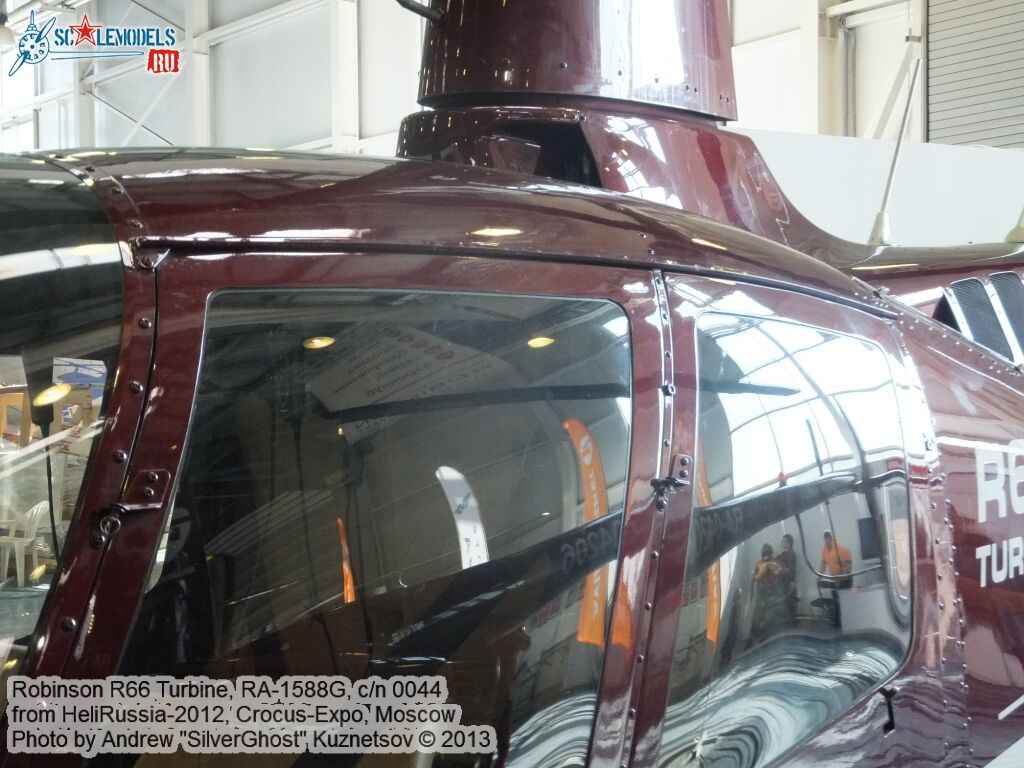 Robinson_R66_0028.jpg