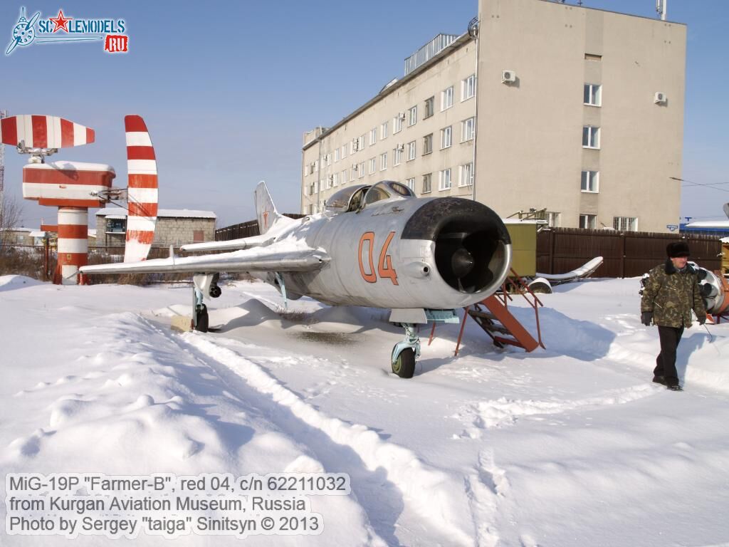 MiG-19P_0000.jpg