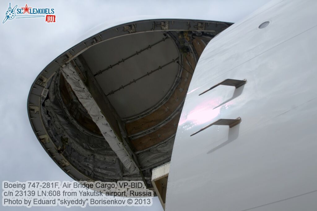 Boeing_747-281F_0009.jpg