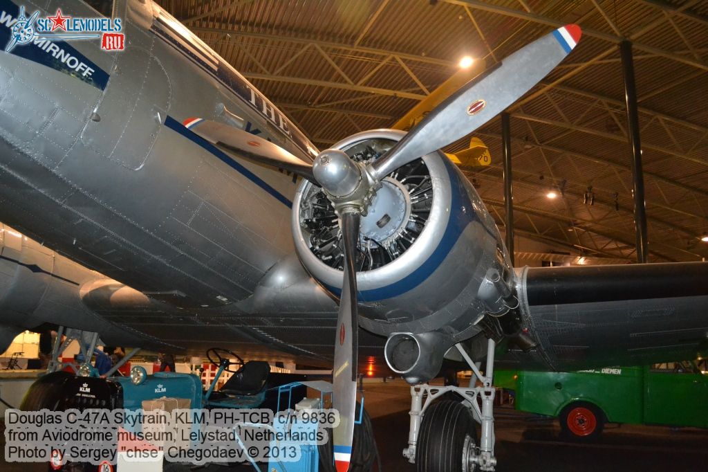 Douglas_C-47A_0001.jpg